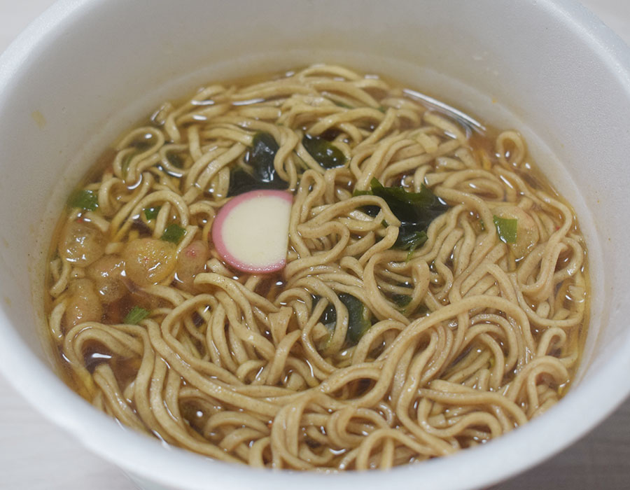 日清食品[日清デカうま わかめそば]