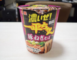 明星食品[濃いぜ！一平ちゃんBIG 豚ねぎそば]