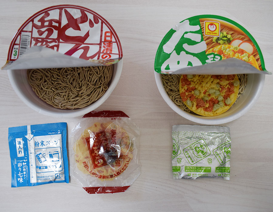 西日本の「緑のたぬき」と「どん兵衛」はどっちが美味しい？おすすめは？カップ蕎麦対決！